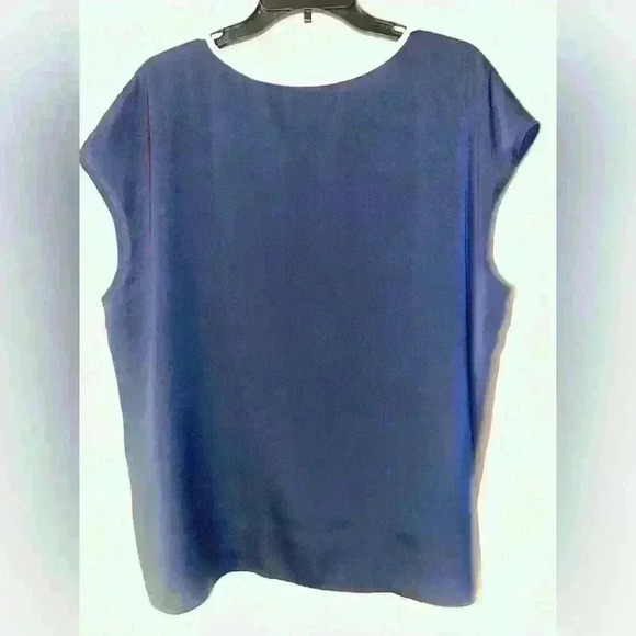 Tommy Hilfiger Gorgeous Woman’s Navy Sleeveless Blouse Size XL Polyester - Picture 2 of 5